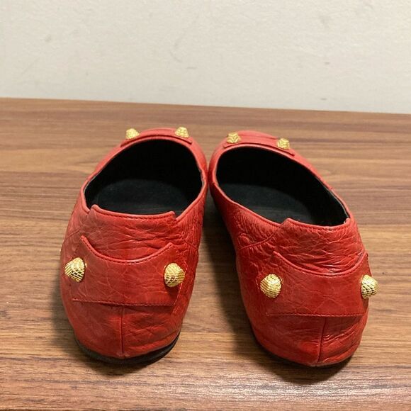Balenciaga Red Distressed Leather Stud Ballet Flats. Size 37. - Picture 4 of 7